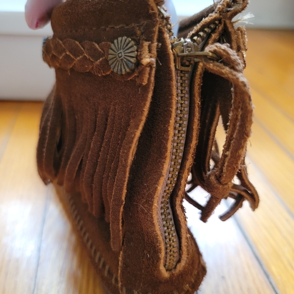 Minnetonka Moccasin - Picture 4 of 6